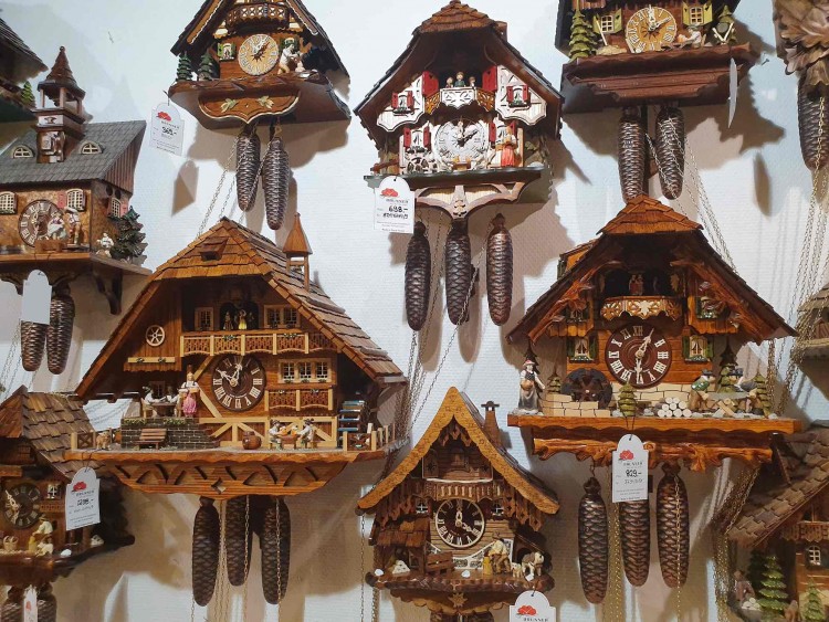 Cool Souvenir from the Schwarzwald - you Cuckoo Clock